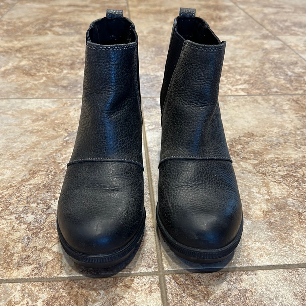 SOREL Joan of Arctic waterproof  wedges Chelsea bootie dark grey SIZE 7.5